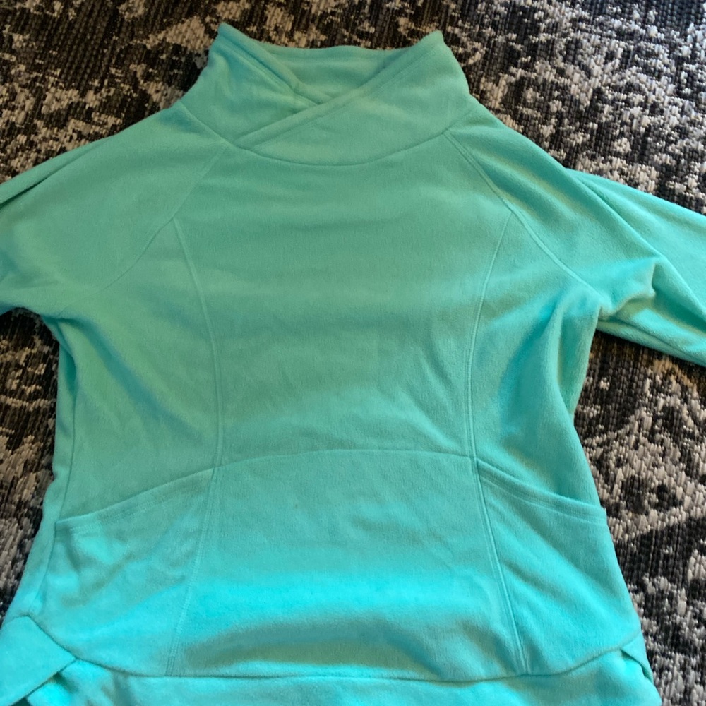 color: Light Blue | brand : XERSION | size: Medium